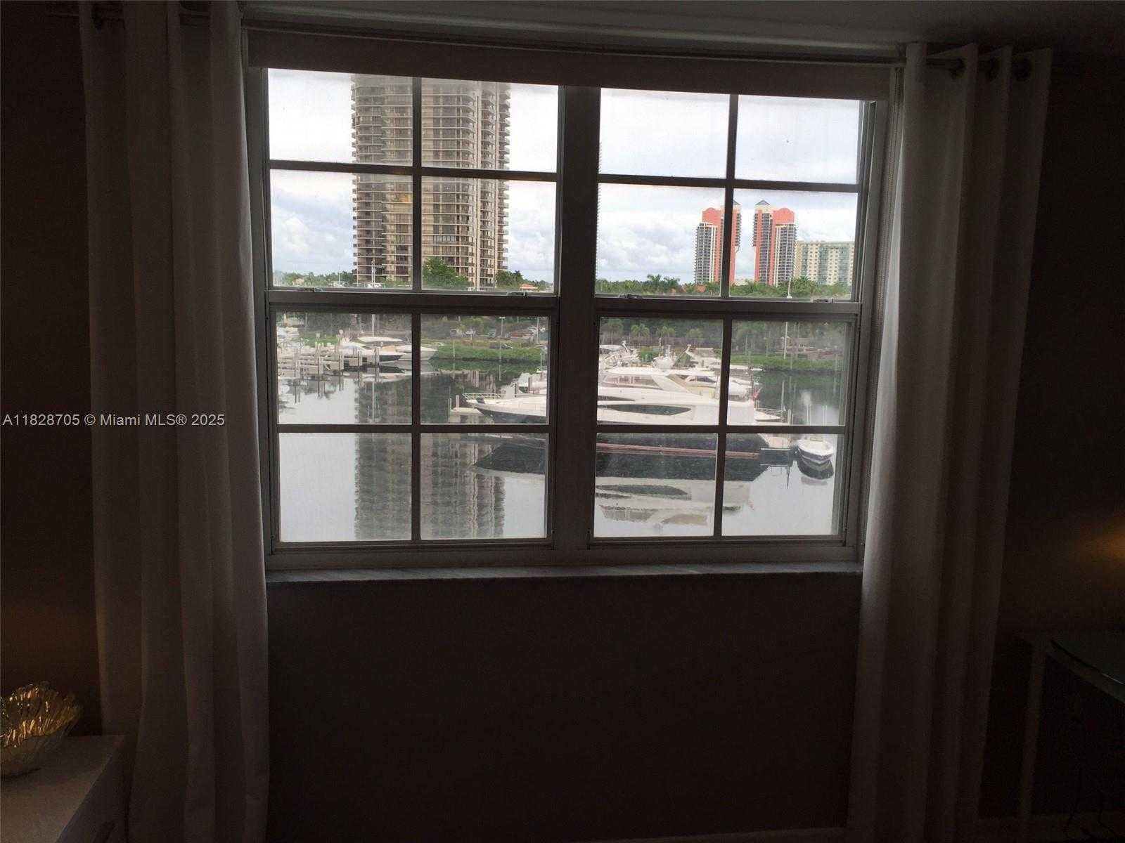 Small Image of 19655 EAST COUNTRY CLUB DR #6504, Aventura Number 14