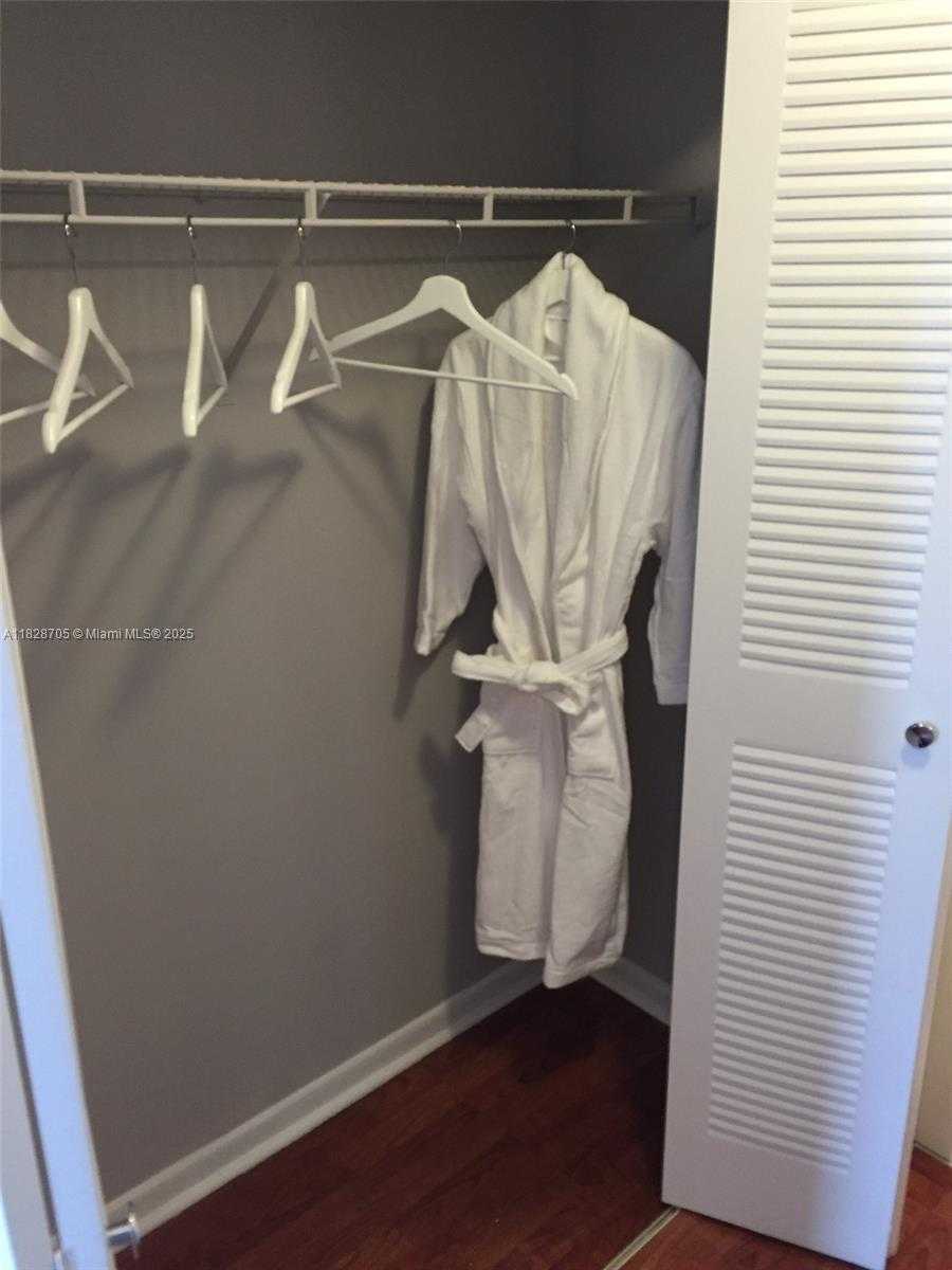 Small Image of 19655 EAST COUNTRY CLUB DR #6504, Aventura Number 15