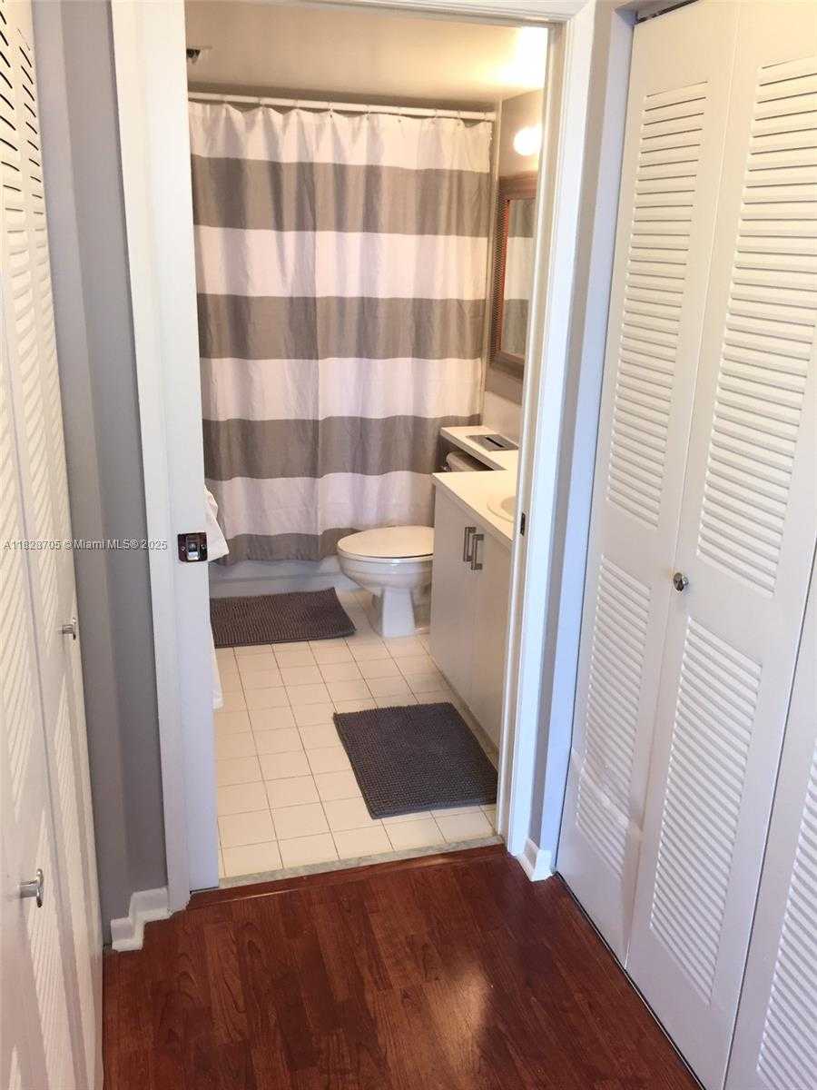 Small Image of 19655 EAST COUNTRY CLUB DR #6504, Aventura Number 16