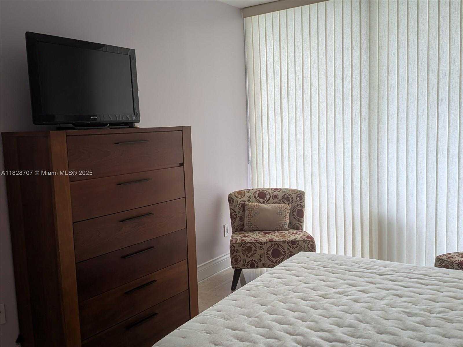 Small Image of 6365 COLLINS AVE #809, Miami Beach Number 11
