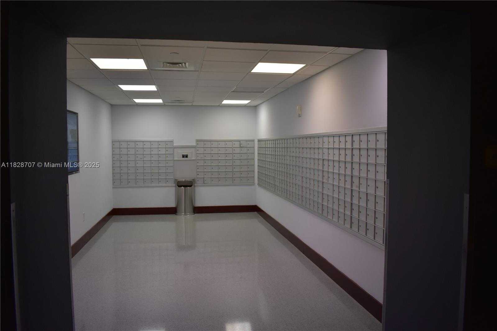 Small Image of 6365 COLLINS AVE #809, Miami Beach Number 22