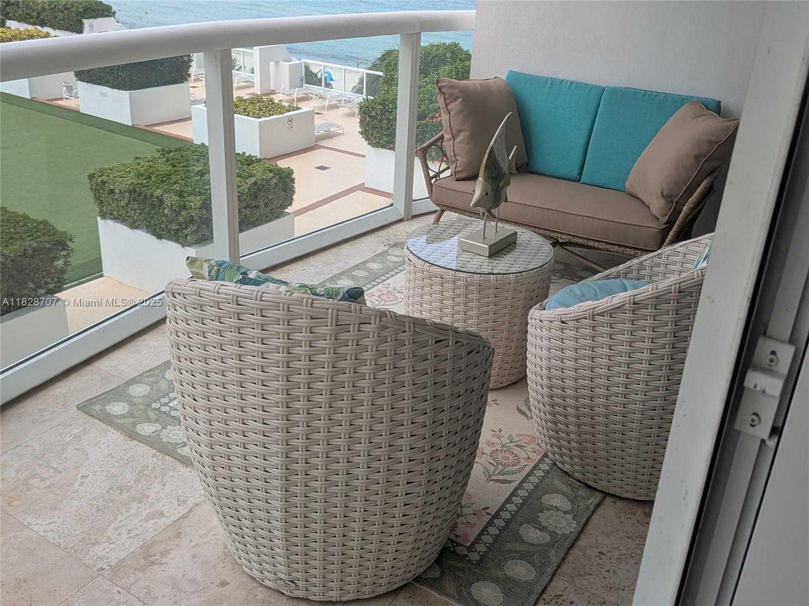 Small Image of 6365 COLLINS AVE #809, Miami Beach Number 3