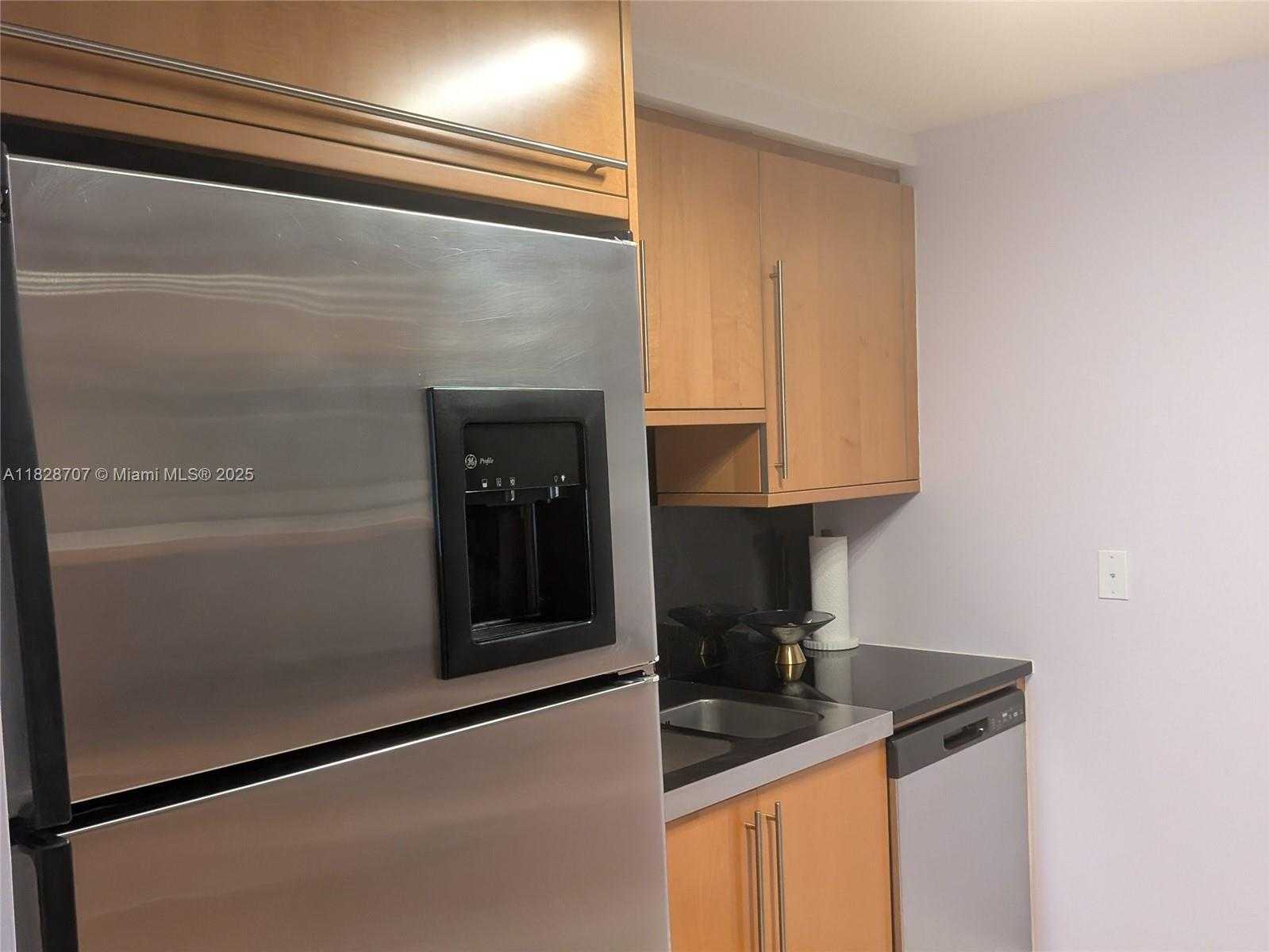 Small Image of 6365 COLLINS AVE #809, Miami Beach Number 5