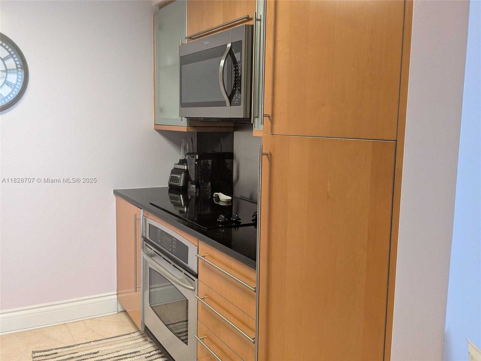 Small Image of 6365 COLLINS AVE #809, Miami Beach Number 6