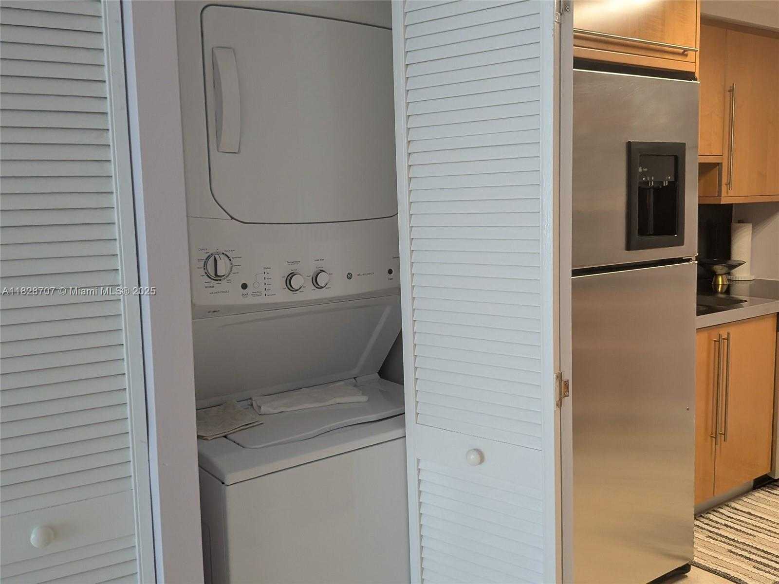 Small Image of 6365 COLLINS AVE #809, Miami Beach Number 9