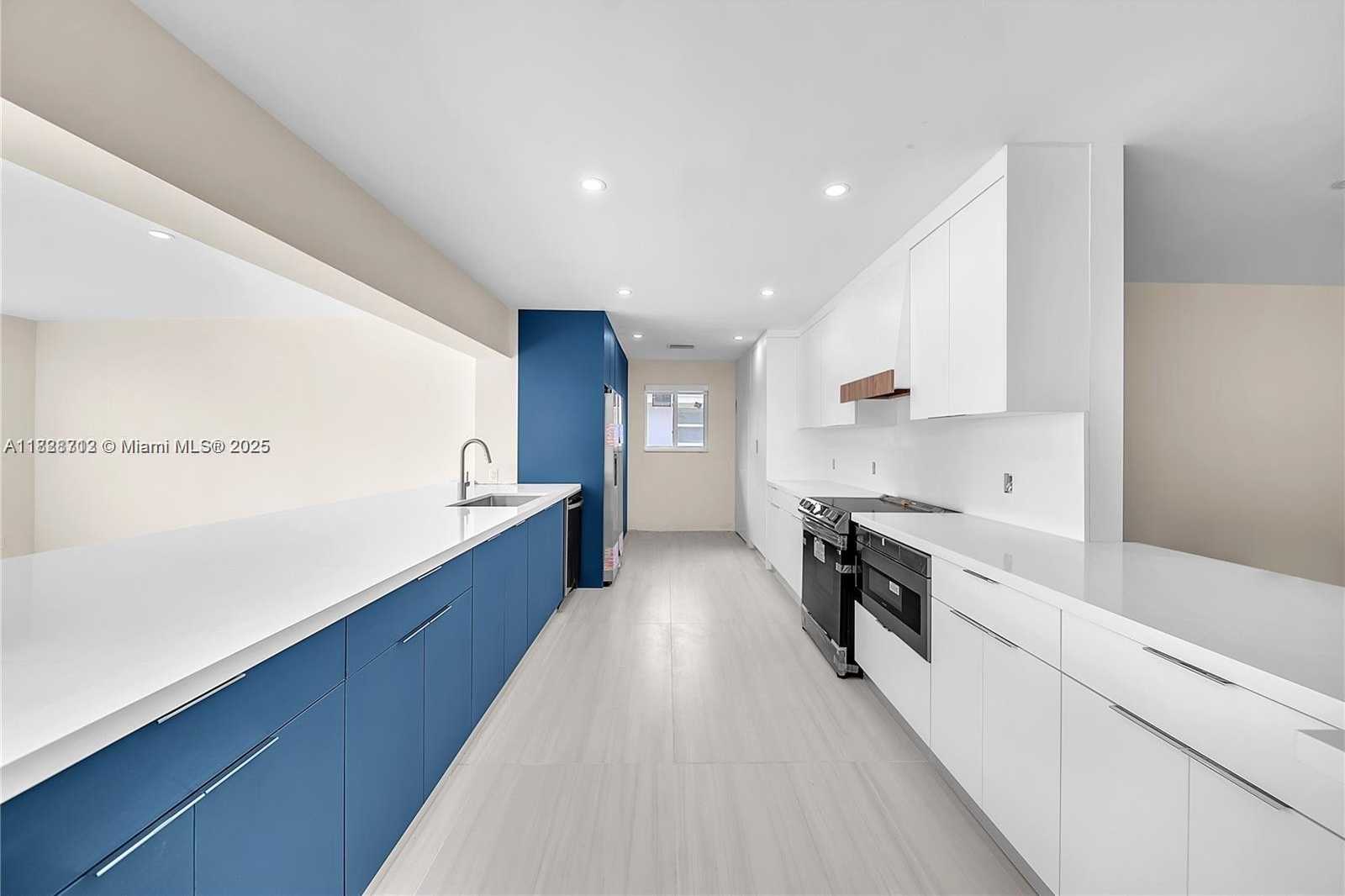 Small Image of 5020 SOUTH WEST 92ND AVE, Miami Number 12
