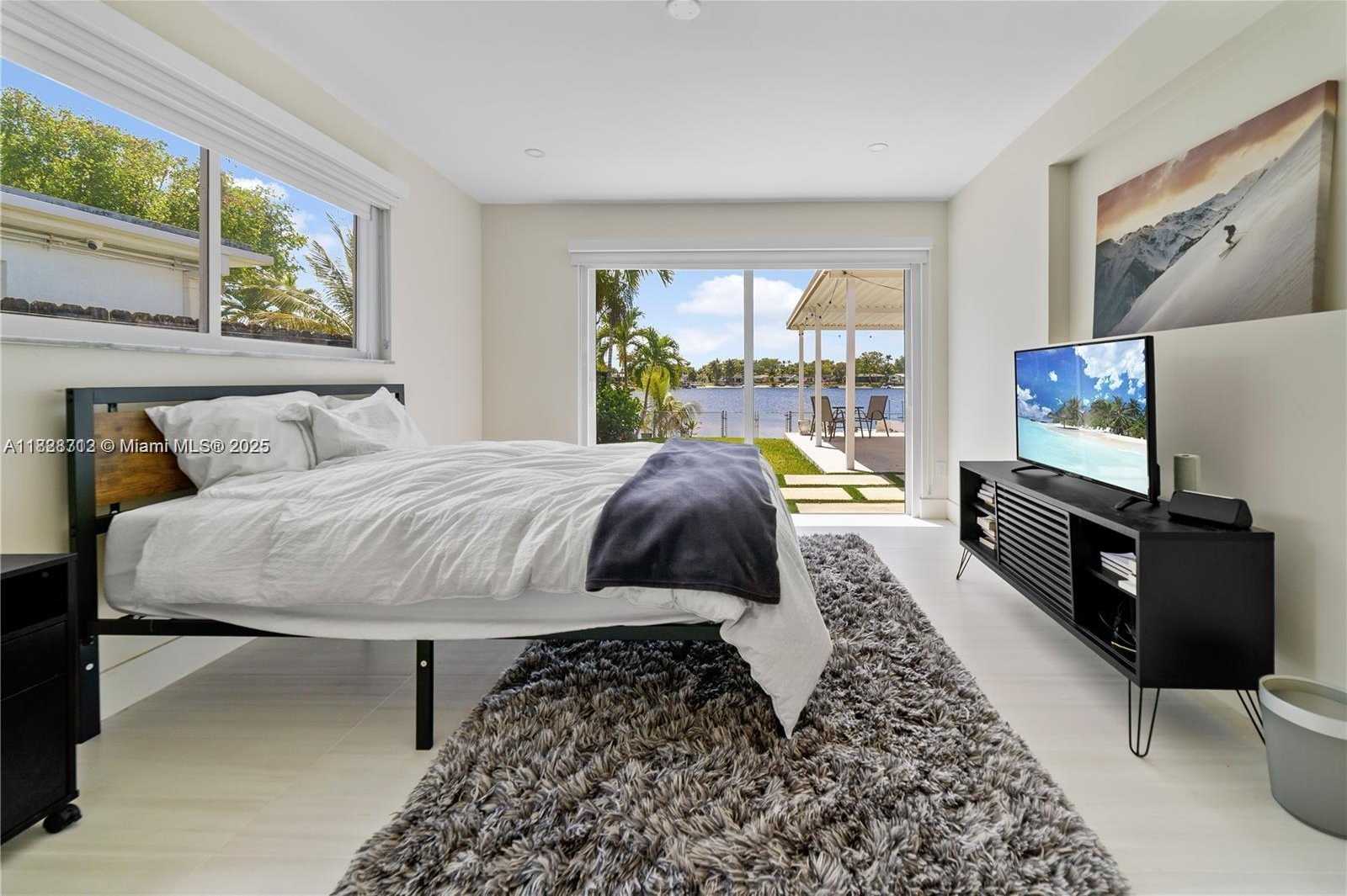Small Image of 5020 SOUTH WEST 92ND AVE, Miami Number 16