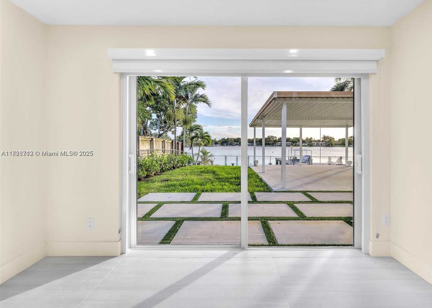 Small Image of 5020 SOUTH WEST 92ND AVE, Miami Number 17