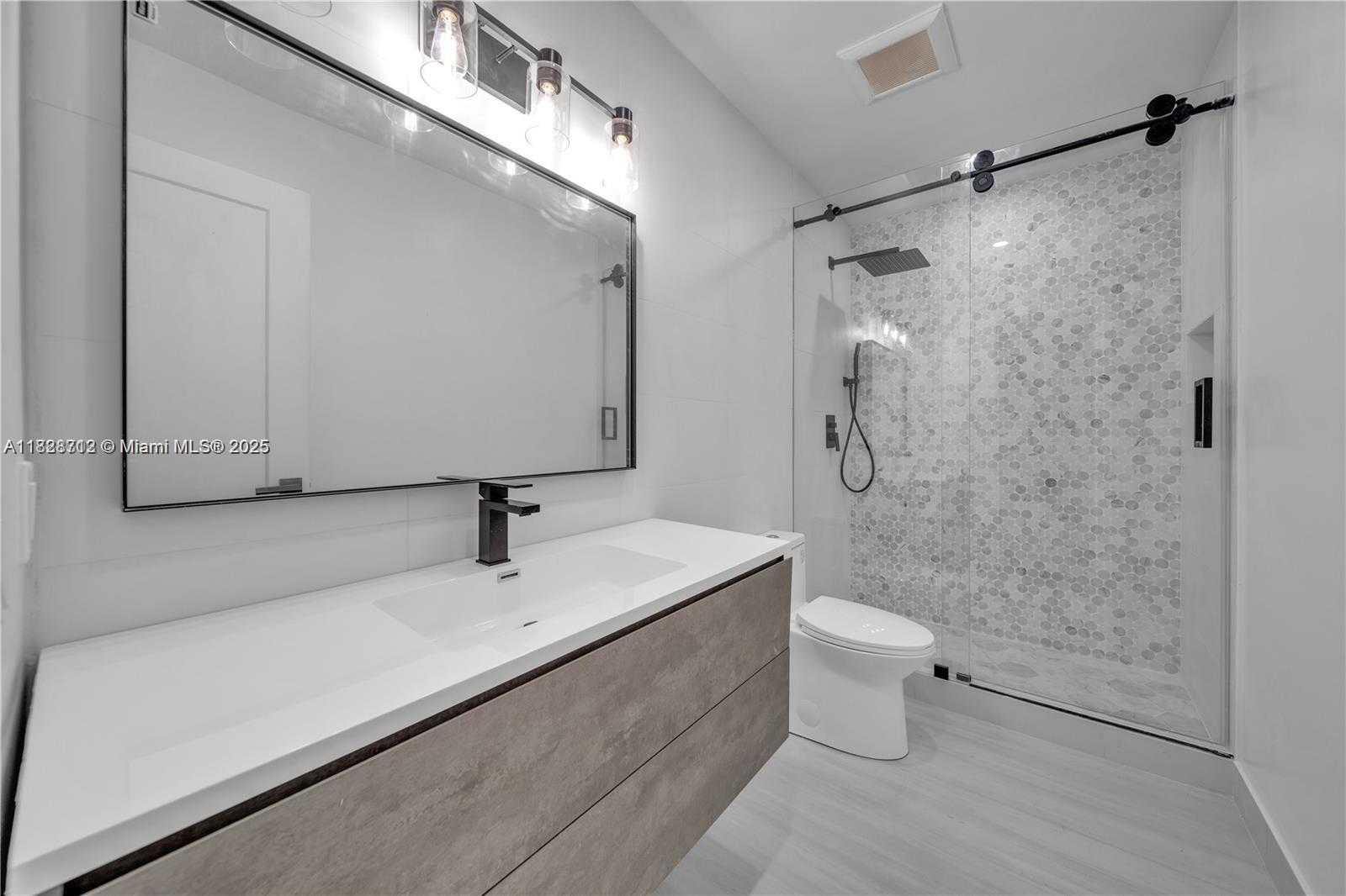Small Image of 5020 SOUTH WEST 92ND AVE, Miami Number 30
