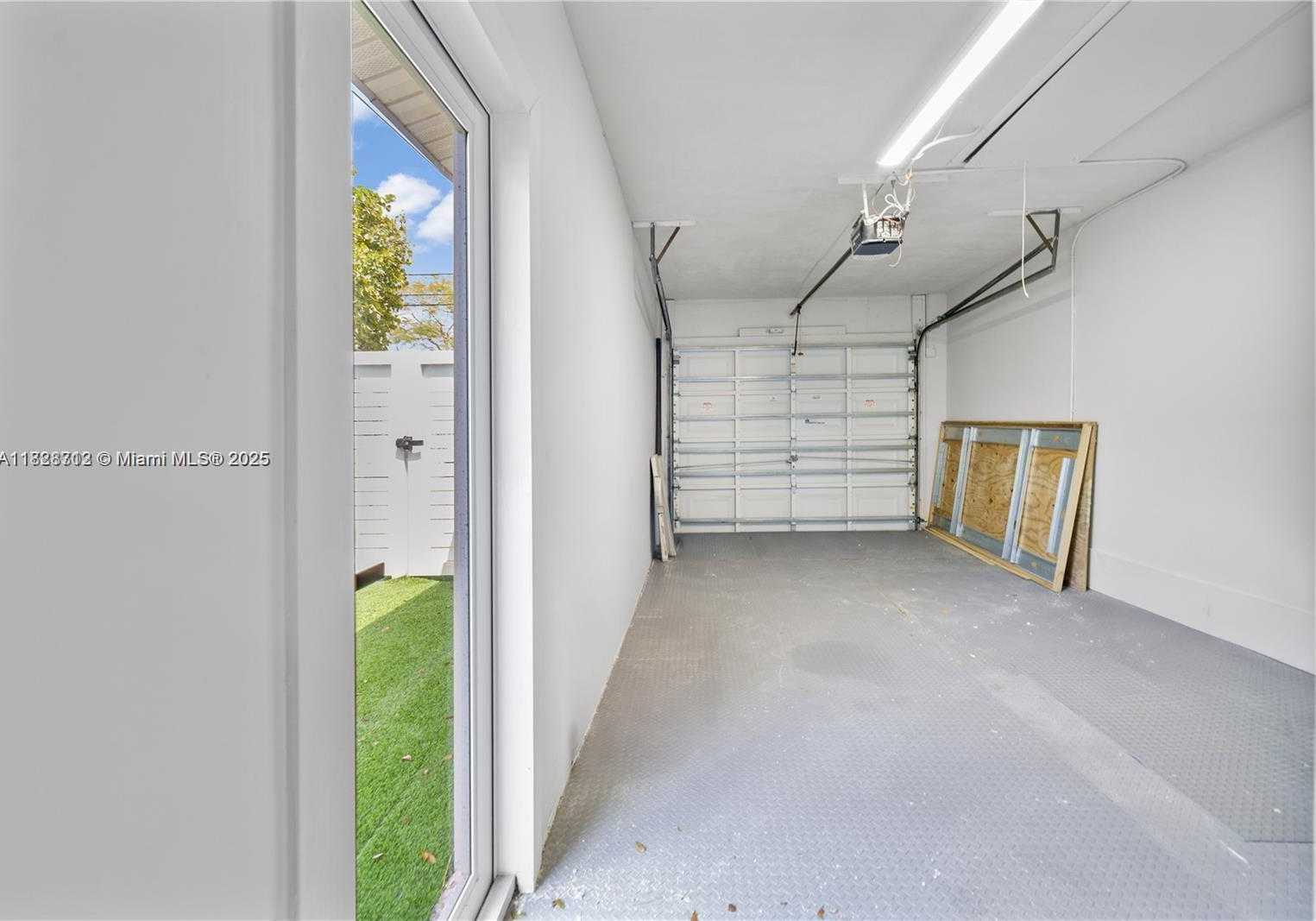 Small Image of 5020 SOUTH WEST 92ND AVE, Miami Number 35