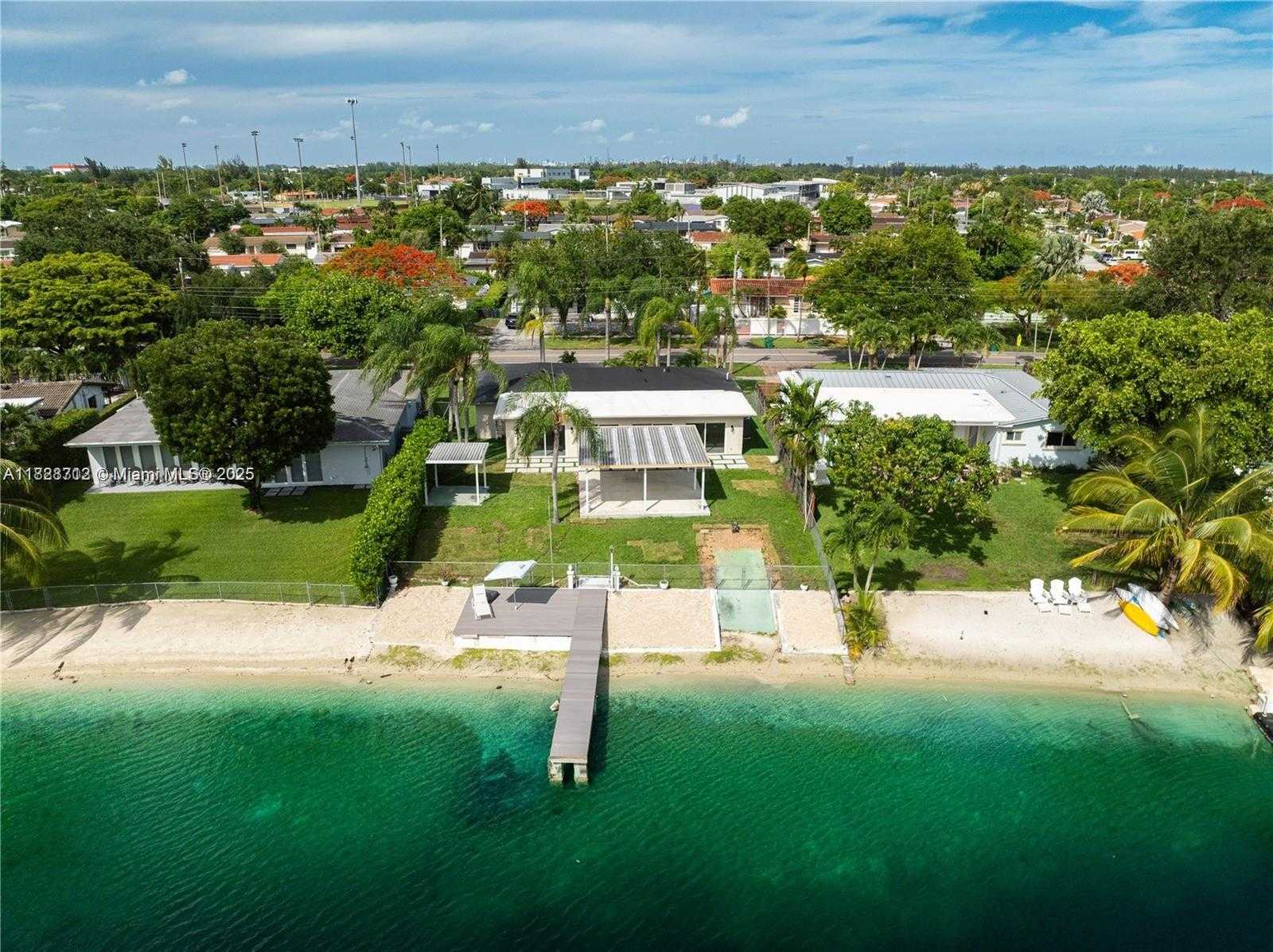 Small Image of 5020 SOUTH WEST 92ND AVE, Miami Number 39