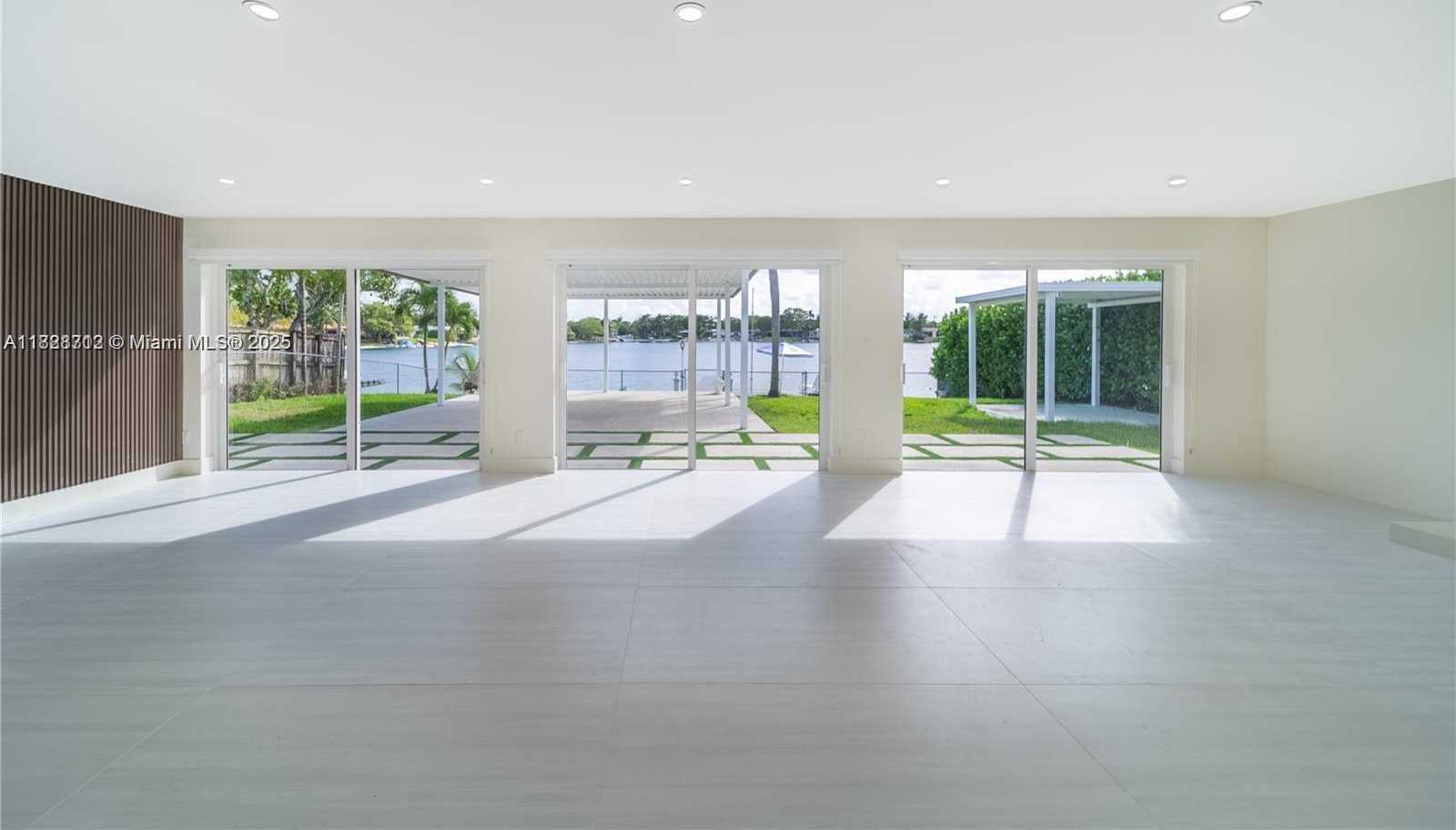 Small Image of 5020 SOUTH WEST 92ND AVE, Miami Number 7