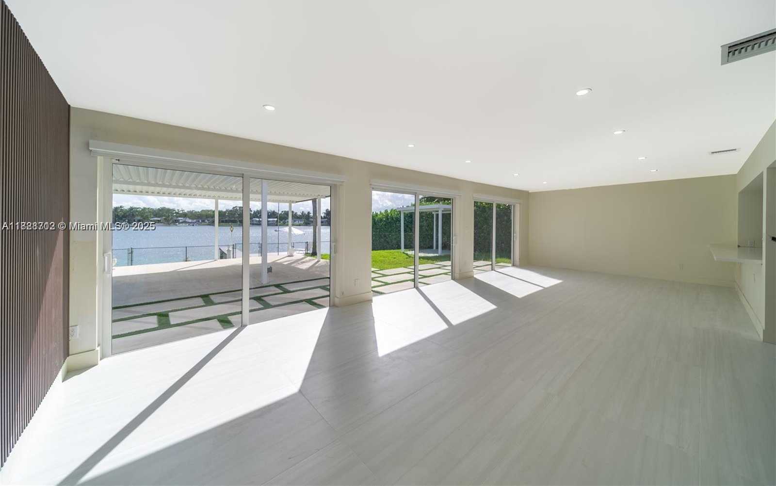 Small Image of 5020 SOUTH WEST 92ND AVE, Miami Number 9