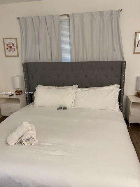 Small Image of 2008 PIERCE ST #2, Hollywood Number 14