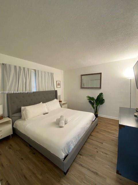 Small Image of 2008 PIERCE ST #2, Hollywood Number 18