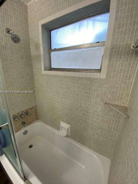 Small Image of 2008 PIERCE ST #2, Hollywood Number 24