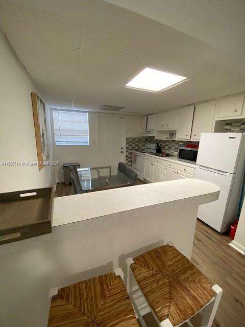 Small Image of 2008 PIERCE ST #2, Hollywood Number 25