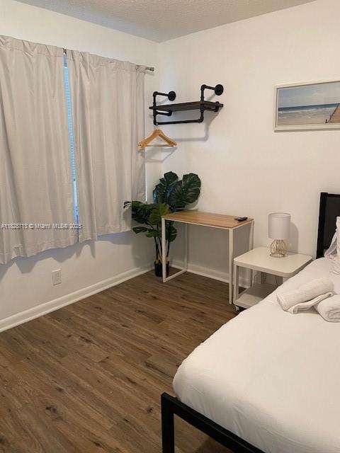 Small Image of 2008 PIERCE ST #2, Hollywood Number 8