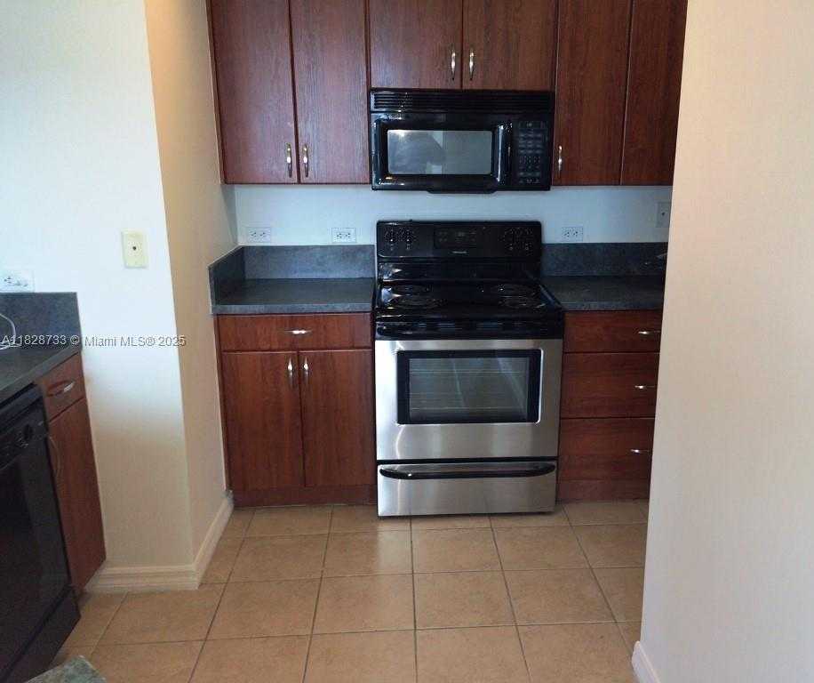 Small Image of 9172 COLLINS AVE #402, Surfside Number 4