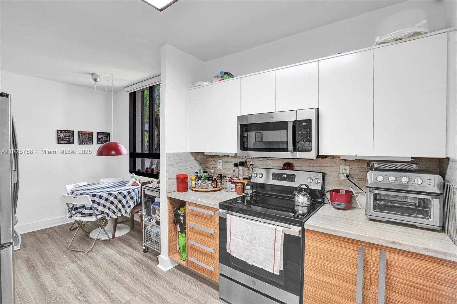 Small Image of 161 CRANDON BLVD #325, Key Biscayne Number 18