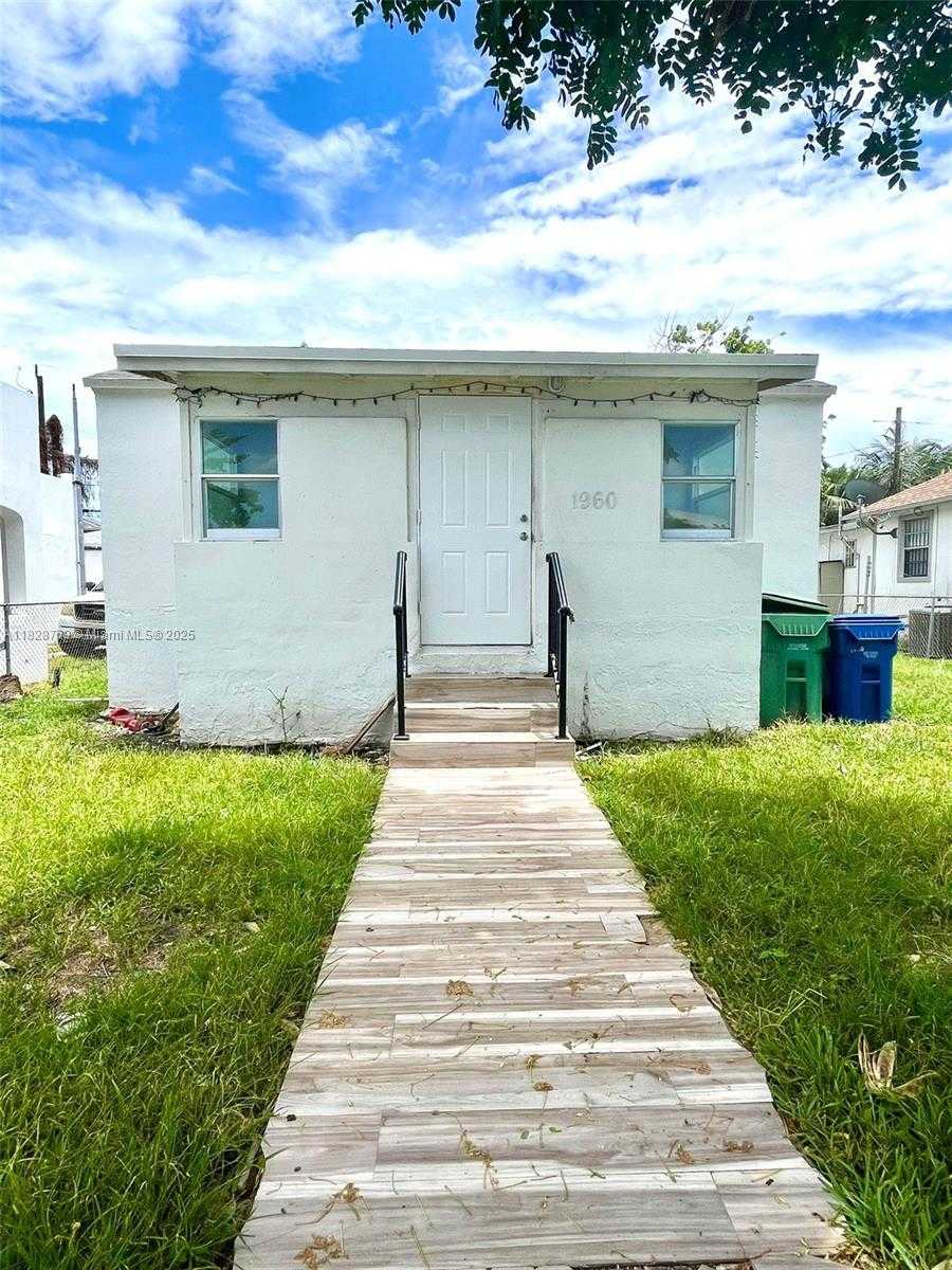 Small Image of 1960 NORTH WEST 49 ST #FRONT, Miami Number 13