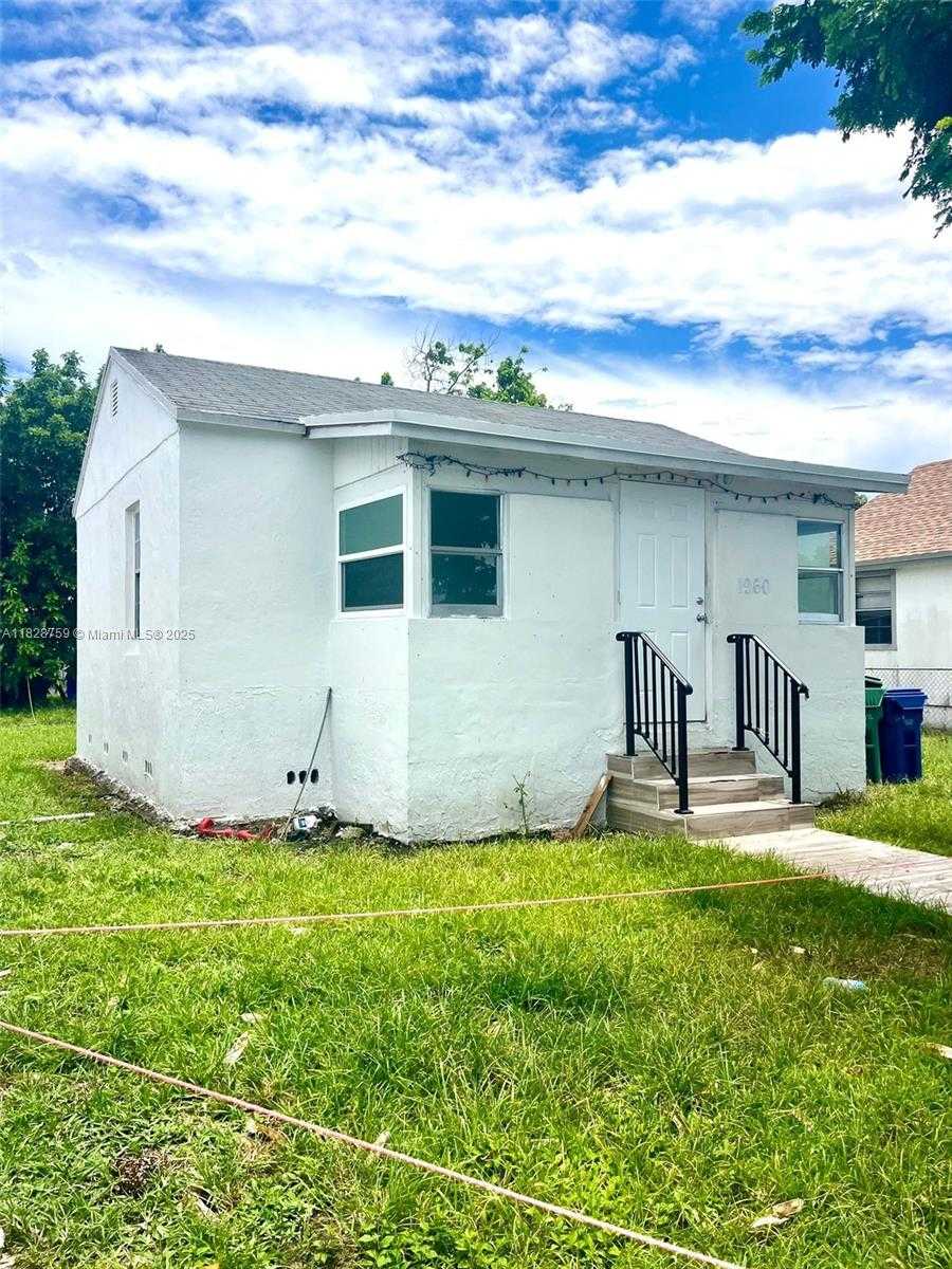 Small Image of 1960 NORTH WEST 49 ST #FRONT, Miami Number 14