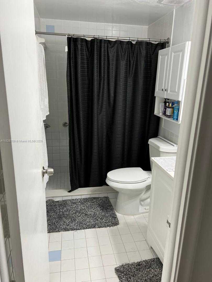 Small Image of 7810 CAMINO REAL I306, Miami Number 3