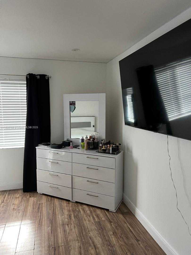 Small Image of 7810 CAMINO REAL I306, Miami Number 7