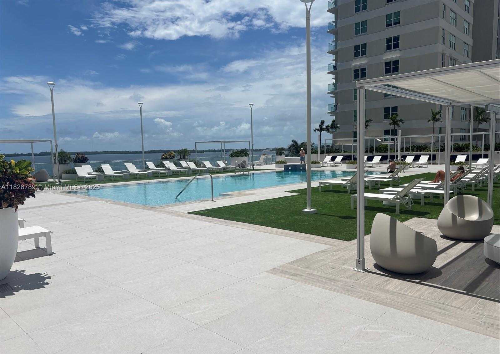 Small Image of 770 CLAUGHTON ISLAND DR #2116, Miami Number 12