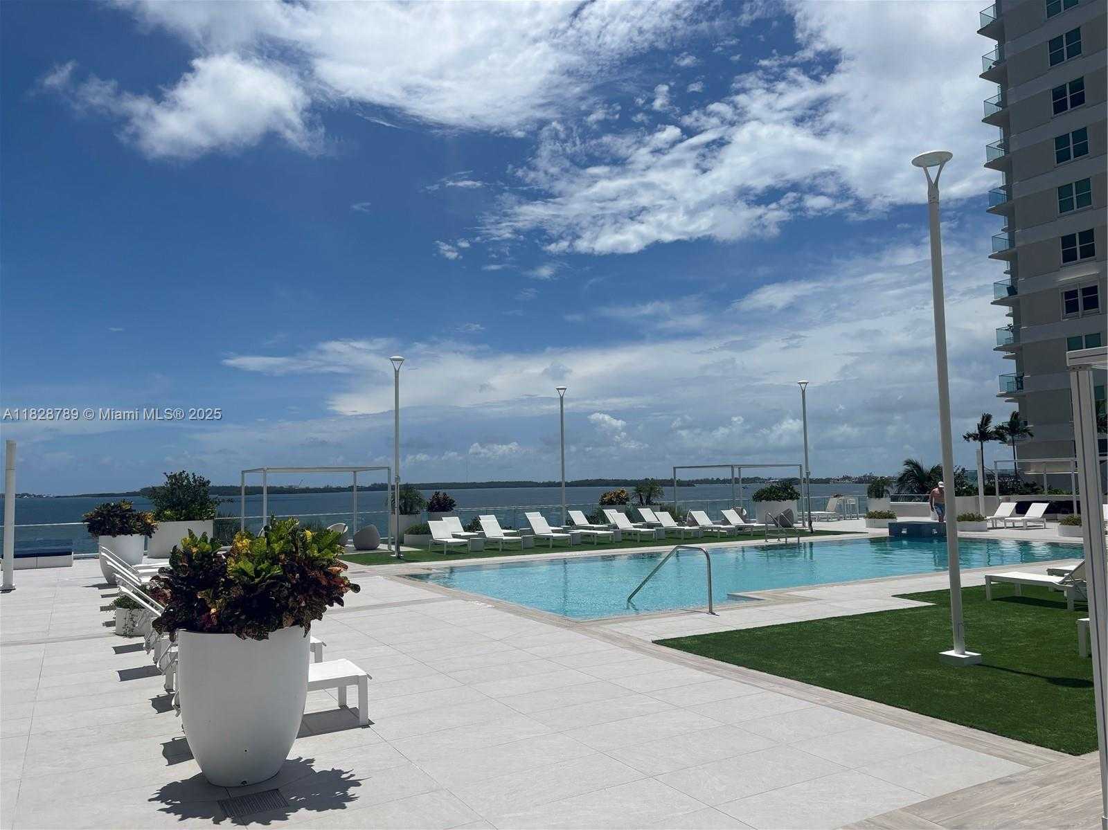 Small Image of 770 CLAUGHTON ISLAND DR #2116, Miami Number 13