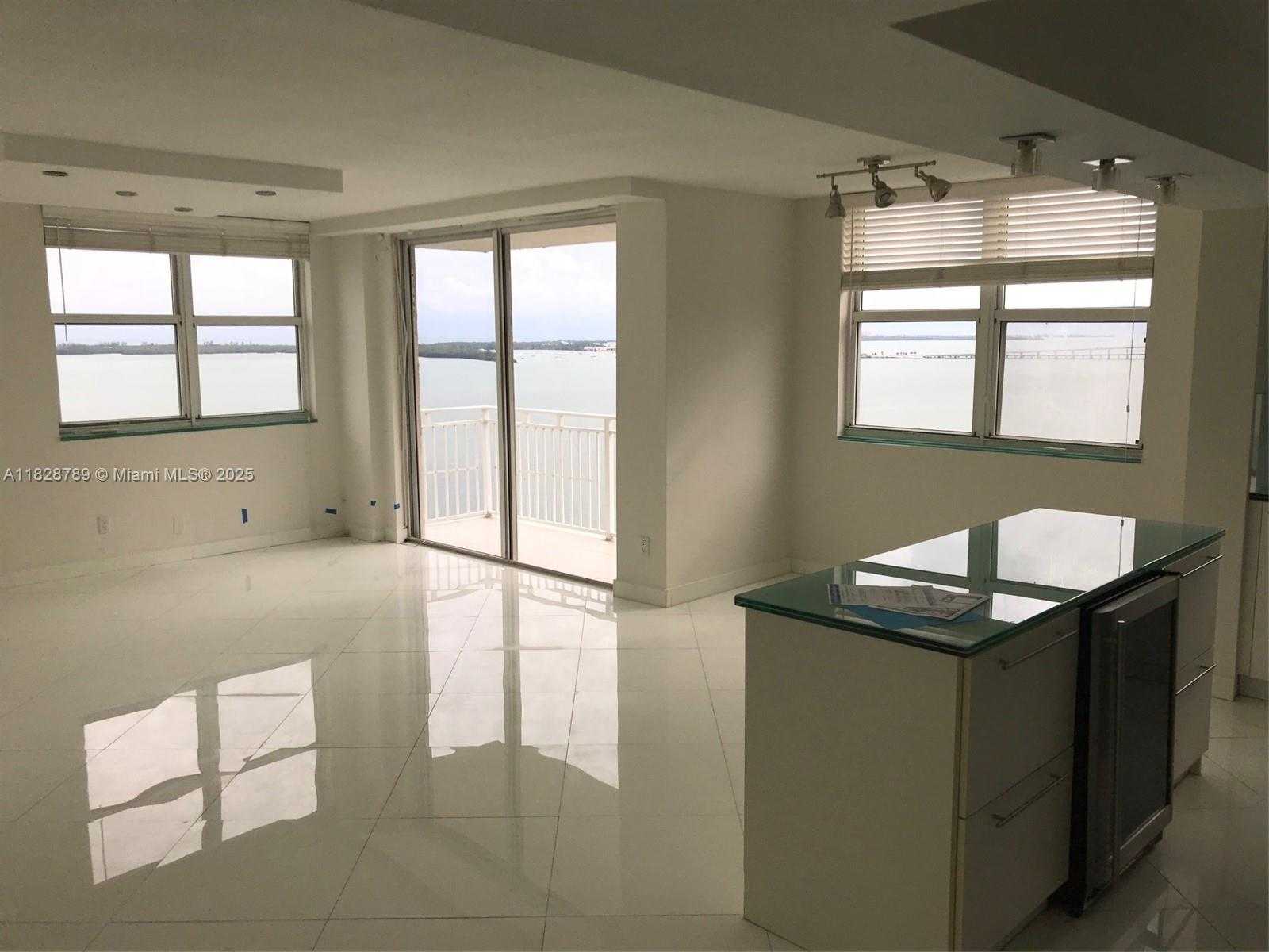 Small Image of 770 CLAUGHTON ISLAND DR #2116, Miami Number 2