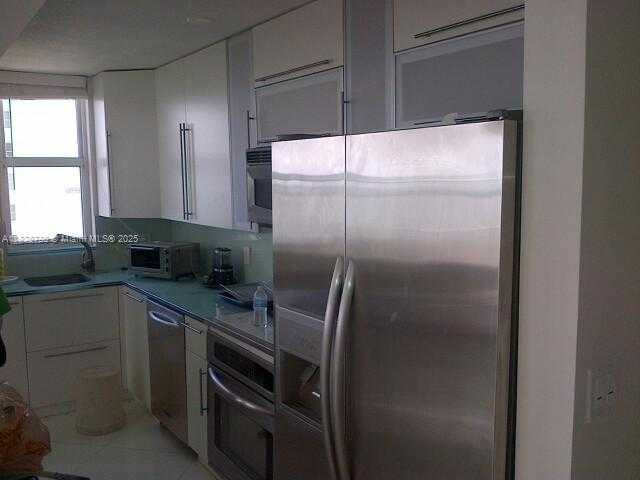Small Image of 770 CLAUGHTON ISLAND DR #2116, Miami Number 6