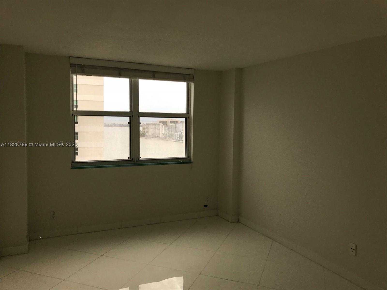 Small Image of 770 CLAUGHTON ISLAND DR #2116, Miami Number 8