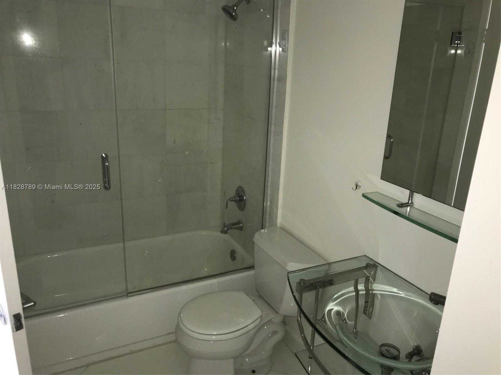 Small Image of 770 CLAUGHTON ISLAND DR #2116, Miami Number 9