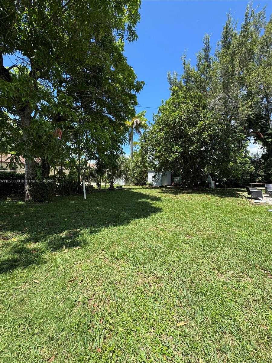 Small Image of 5843 SOUTH WEST 62ND ST, Miami Number 15