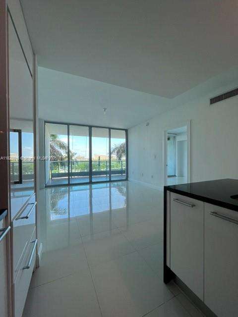 Small Image of 900 BISCAYNE BLVD #405, Miami Number 23