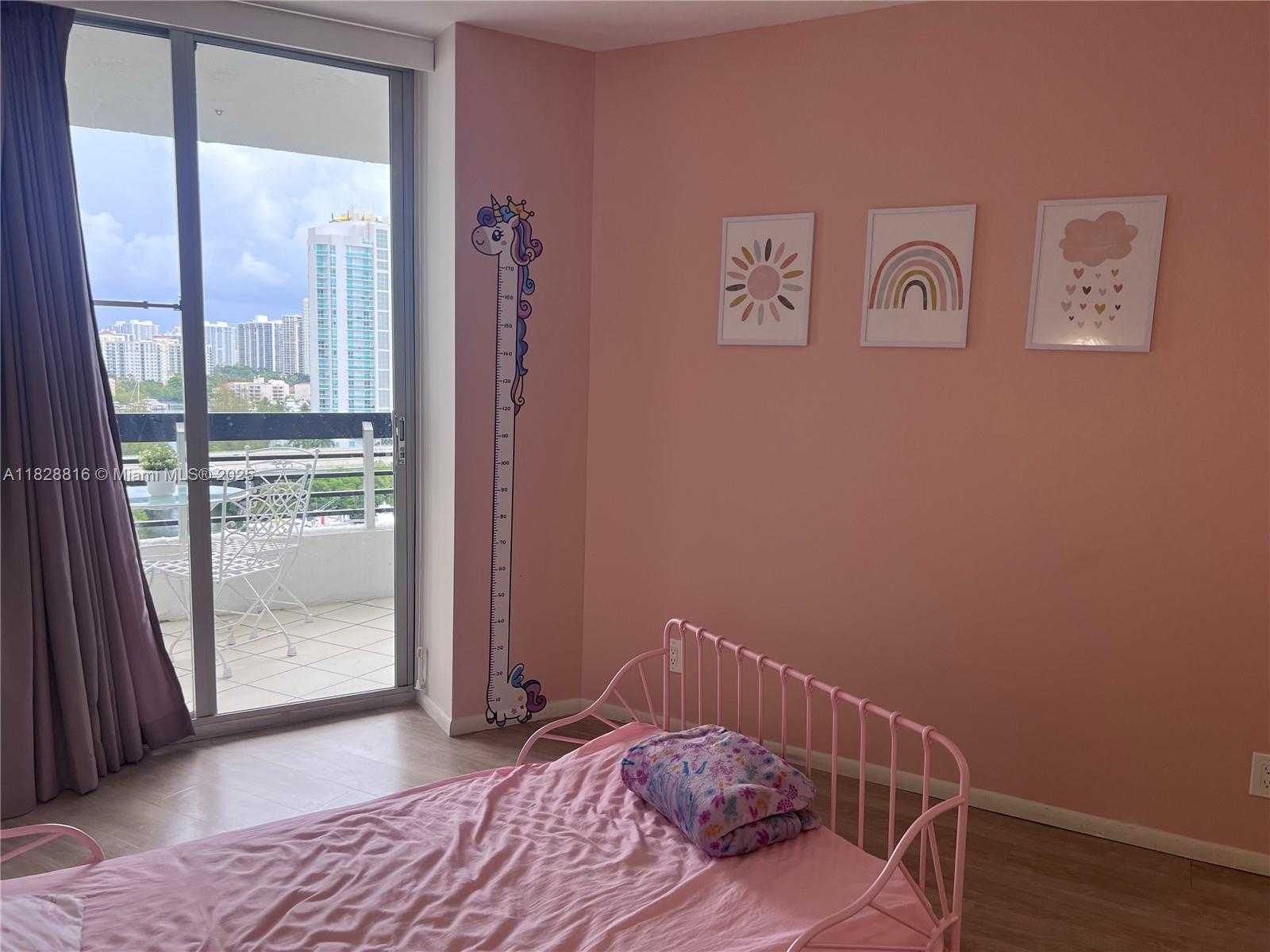 Small Image of 3600 MYSTIC POINTE DR #1510, Aventura Number 16