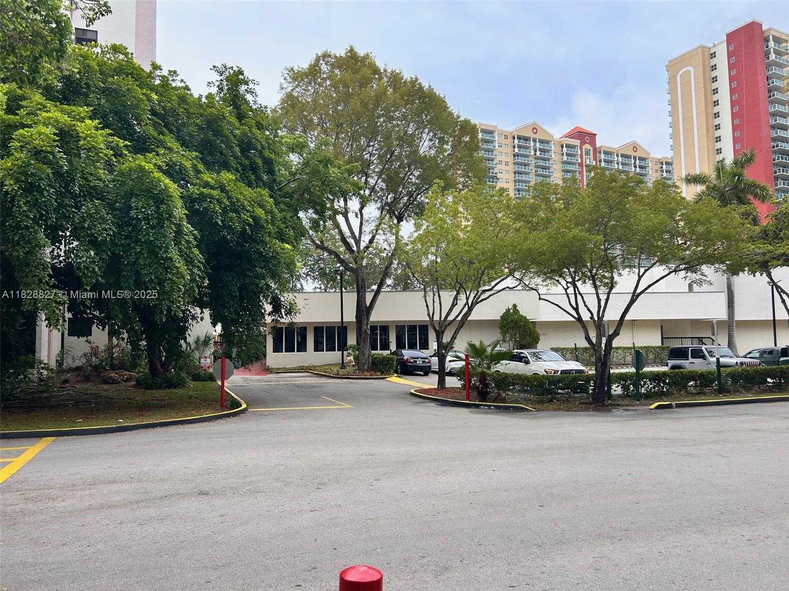 Small Image of 17021 NORTH BAY RD #120, Sunny Isles Beach Number 13