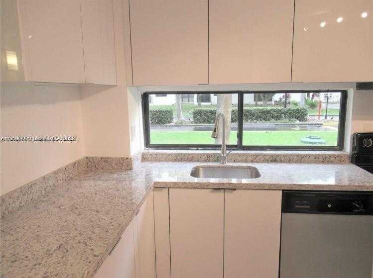 Small Image of 17021 NORTH BAY RD #120, Sunny Isles Beach Number 16