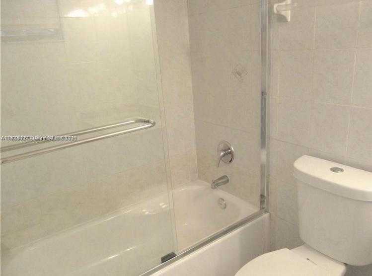 Small Image of 17021 NORTH BAY RD #120, Sunny Isles Beach Number 25