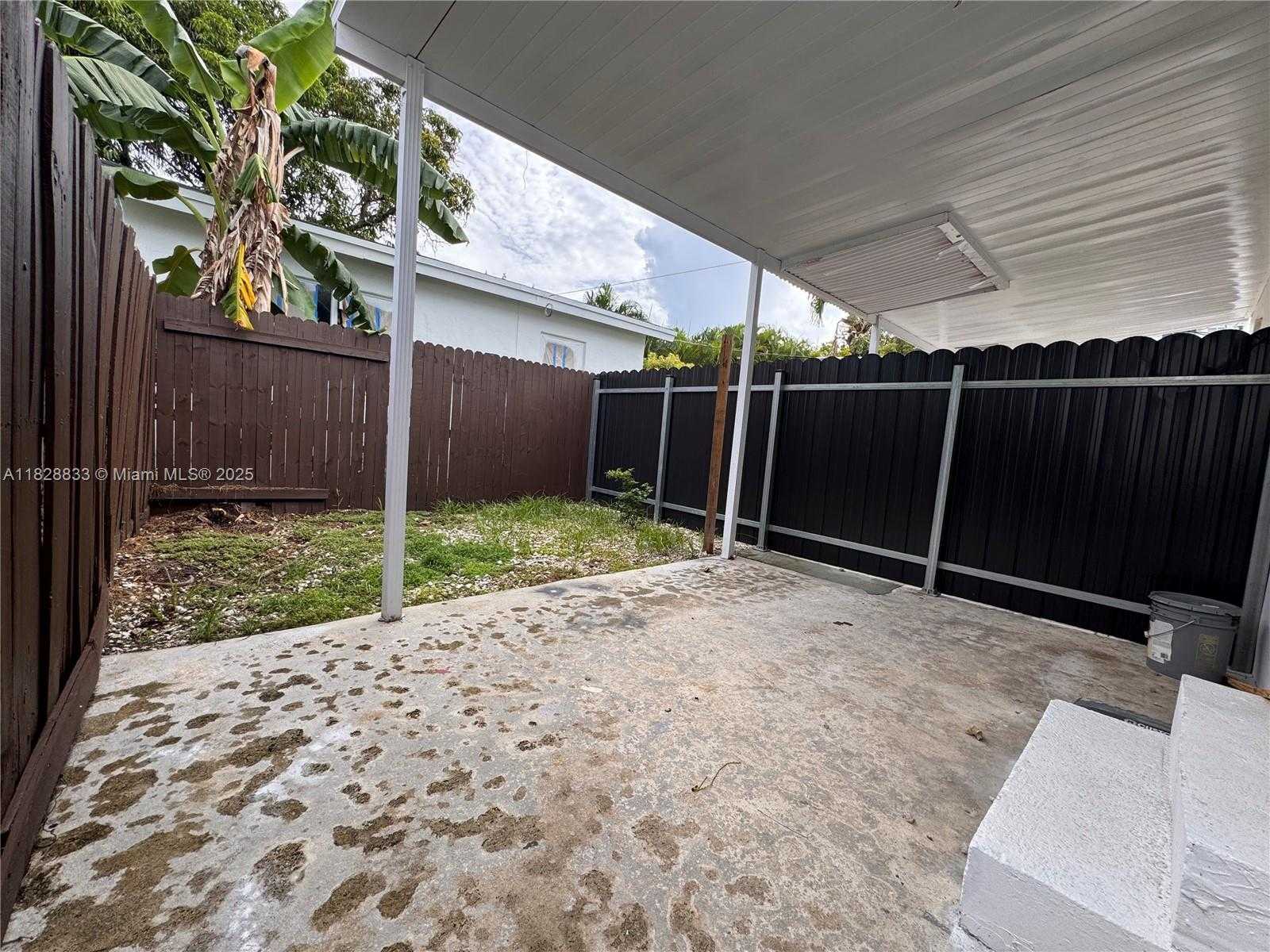 Small Image of 2803 SOUTH WEST 26TH ST #A, Miami Number 8