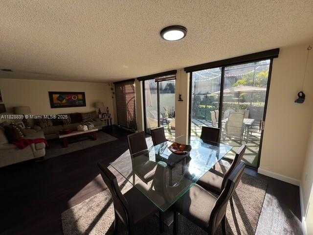 Small Image of 9735 COSTA DEL SOL BLVD #F-101, Doral Number 31