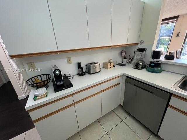 Small Image of 9735 COSTA DEL SOL BLVD #F-101, Doral Number 37