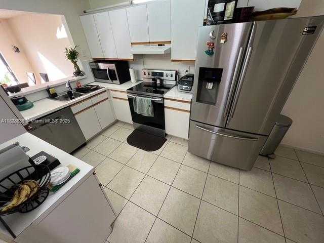 Small Image of 9735 COSTA DEL SOL BLVD #F-101, Doral Number 42