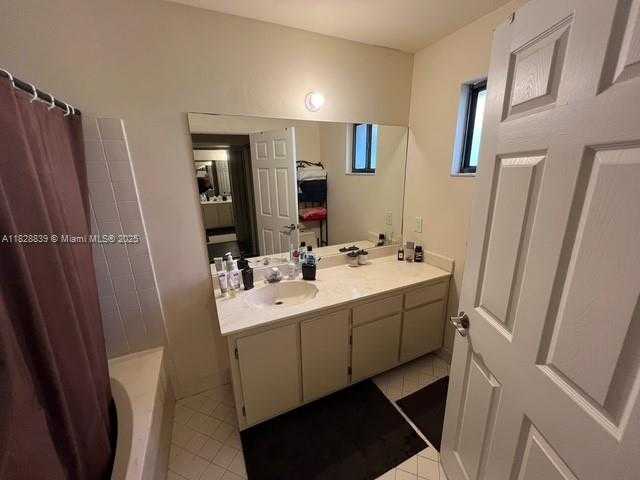 Small Image of 9735 COSTA DEL SOL BLVD #F-101, Doral Number 48