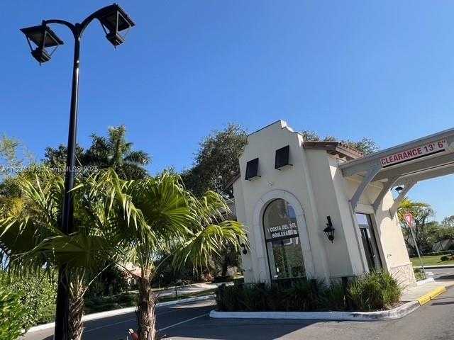 Small Image of 9735 COSTA DEL SOL BLVD #F-101, Doral Number 7