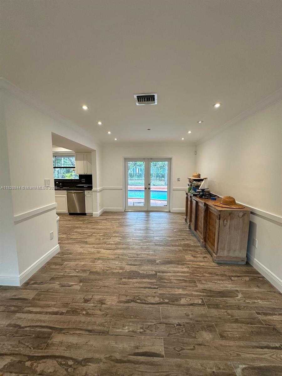 Small Image of 7625 SOUTH WEST 180TH TER #7625, Palmetto Bay Number 5