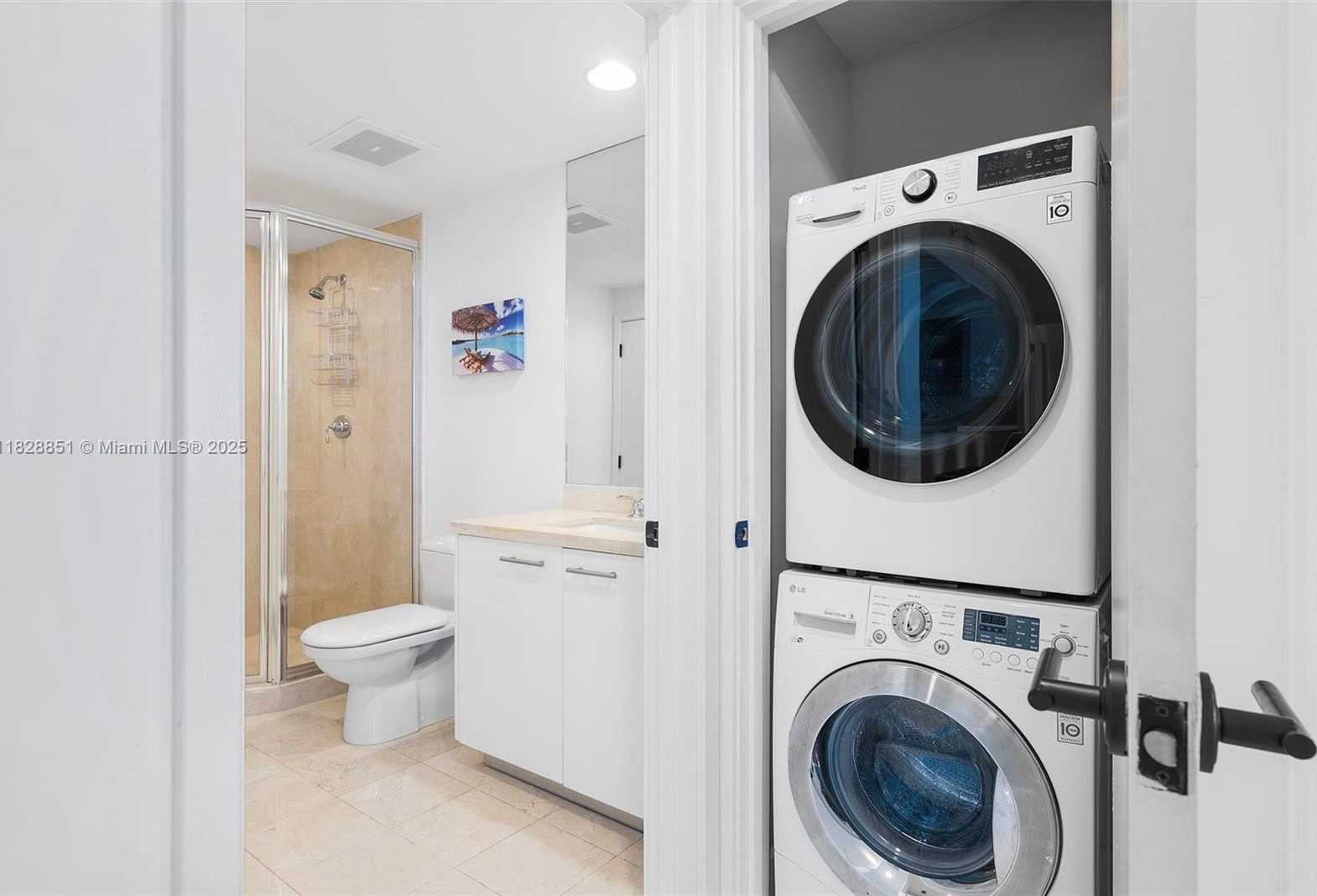 Small Image of 6799 COLLINS AVE #1704, Miami Beach Number 12