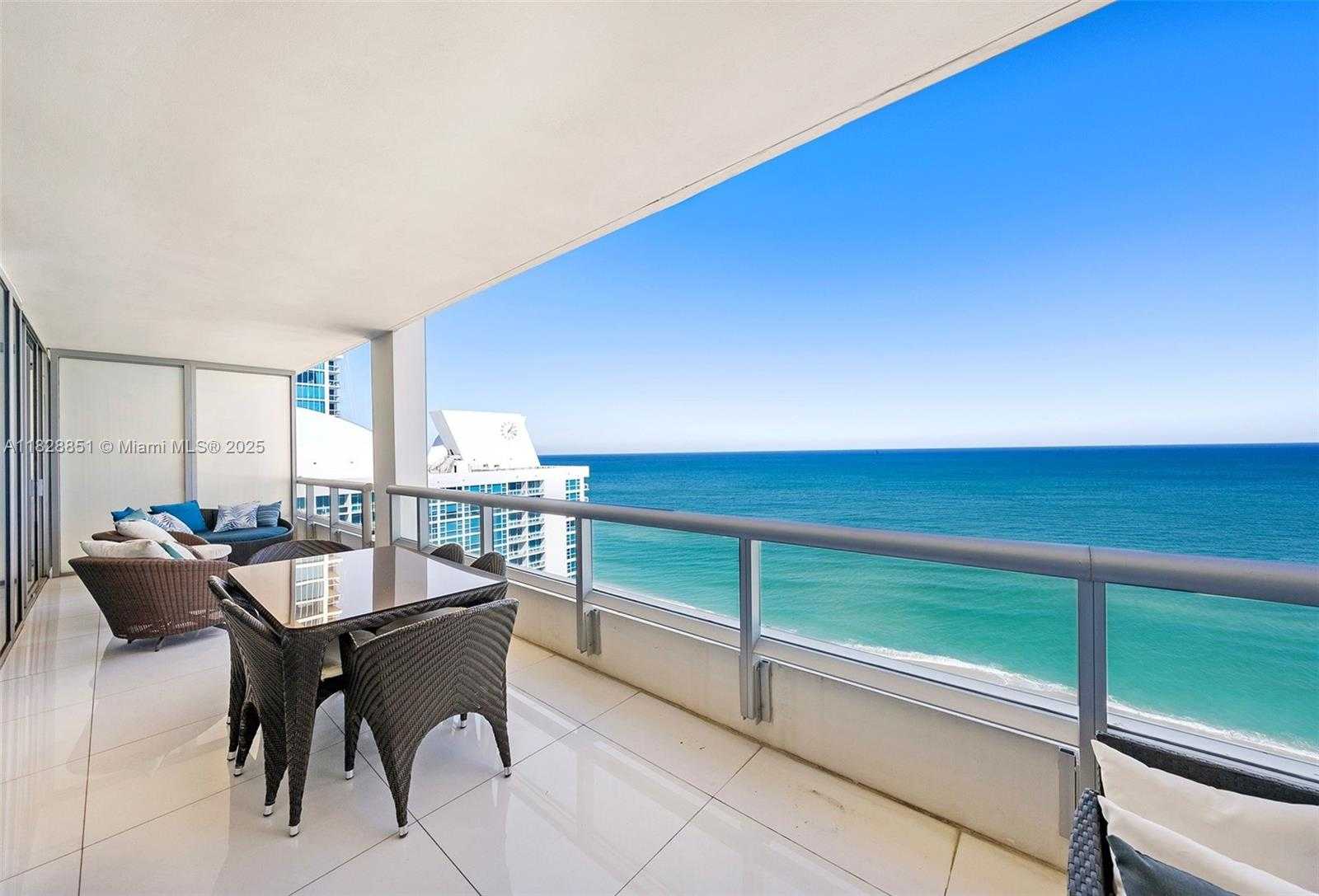 Small Image of 6799 COLLINS AVE #1704, Miami Beach Number 25