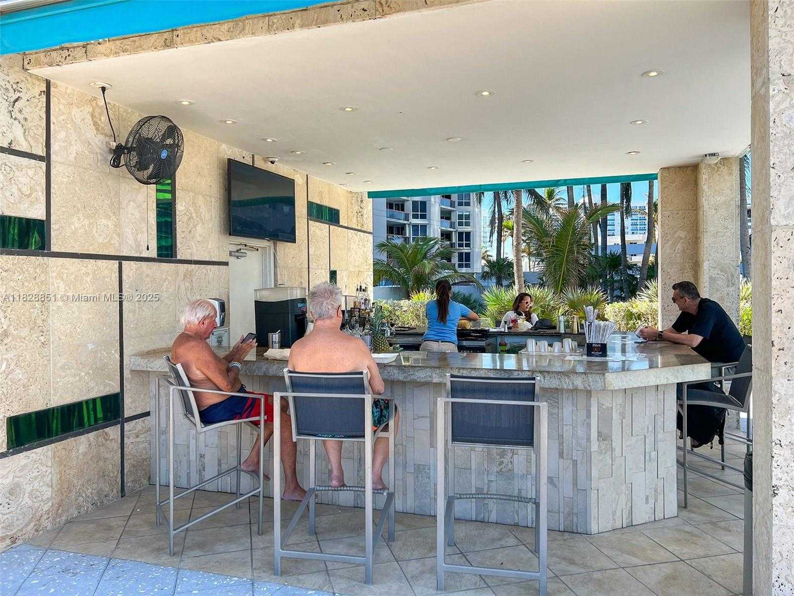 Small Image of 6799 COLLINS AVE #1704, Miami Beach Number 28